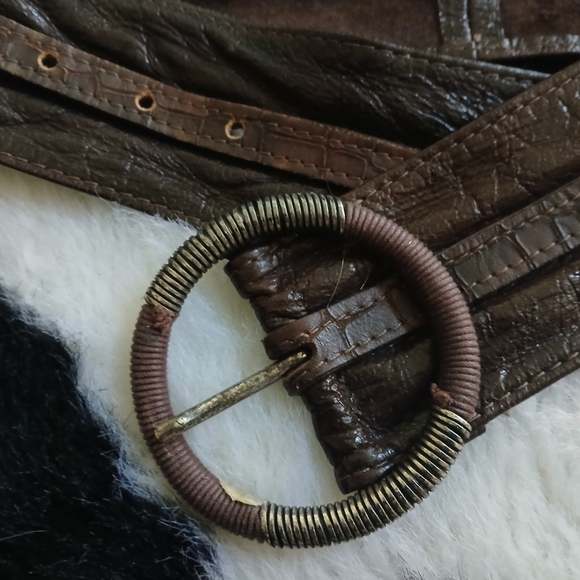 Womens Brown Leather Belt - Picture 2 of 2